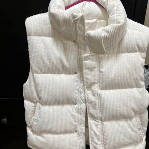 Aritzia Super Puff Vest